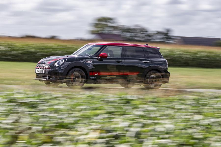  Mini John Cooper Works Clubman (F54) 2019 года  (UK) (фото 15 из 27)